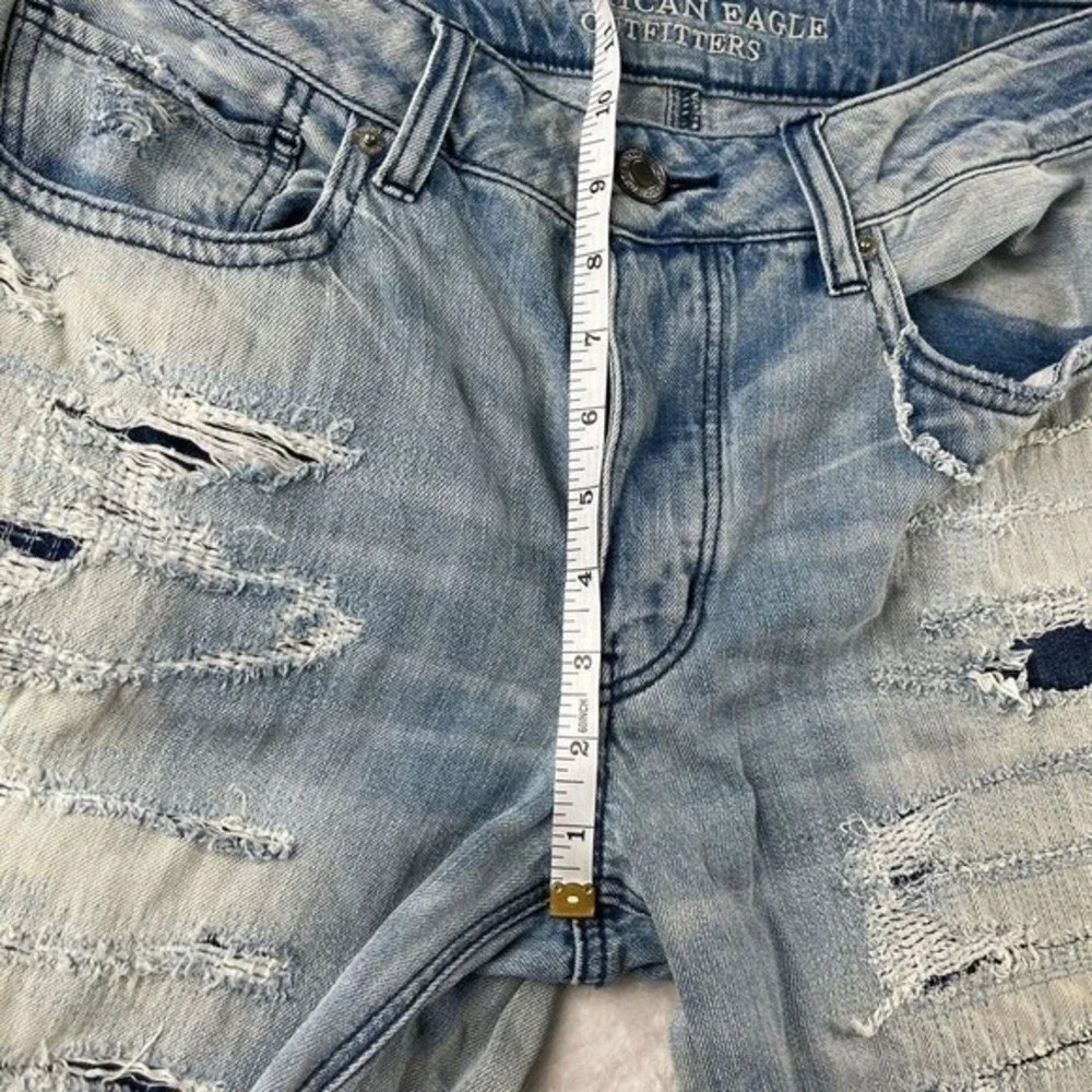 American Eagle Tomgirl Jeans Womens 8 Blue Button Fly‎ Distressed Patched Denim